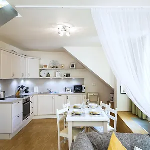 Modern Charvatova , Prag Çek Cumhuriyeti